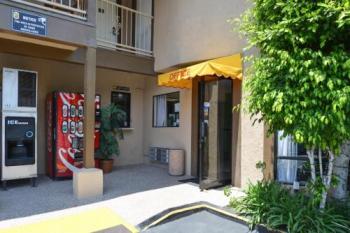 Super 8 by Wyndham Los Angeles/Alhambra